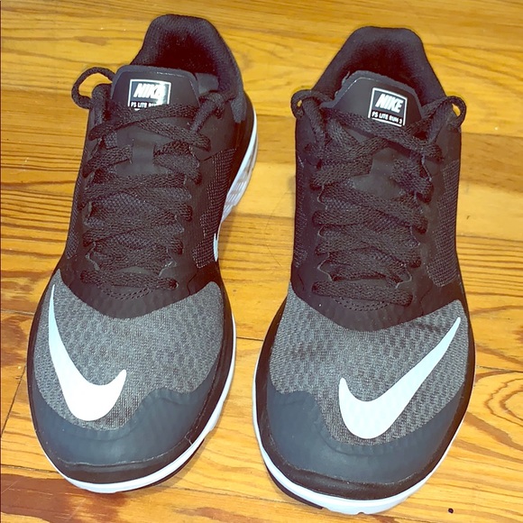 Nike Shoes - Nike running shoes fitsole